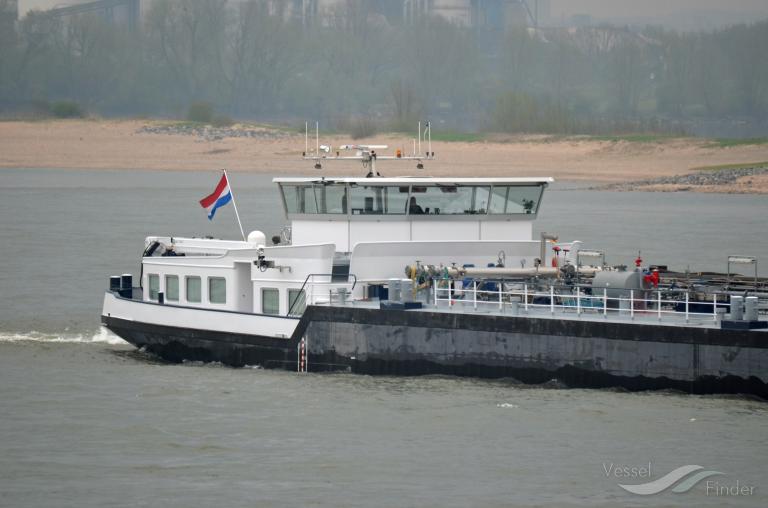 leonardus (Cargo ship) - IMO , MMSI 244780684, Call Sign PI2432 under the flag of Netherlands