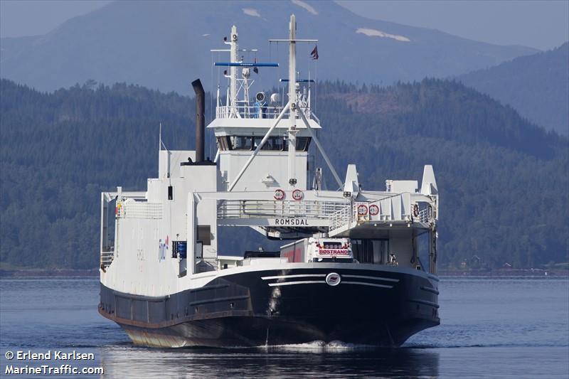 romsdal (Passenger/Ro-Ro Cargo Ship) - IMO 8710297, MMSI 257355400, Call Sign LAHS under the flag of Norway