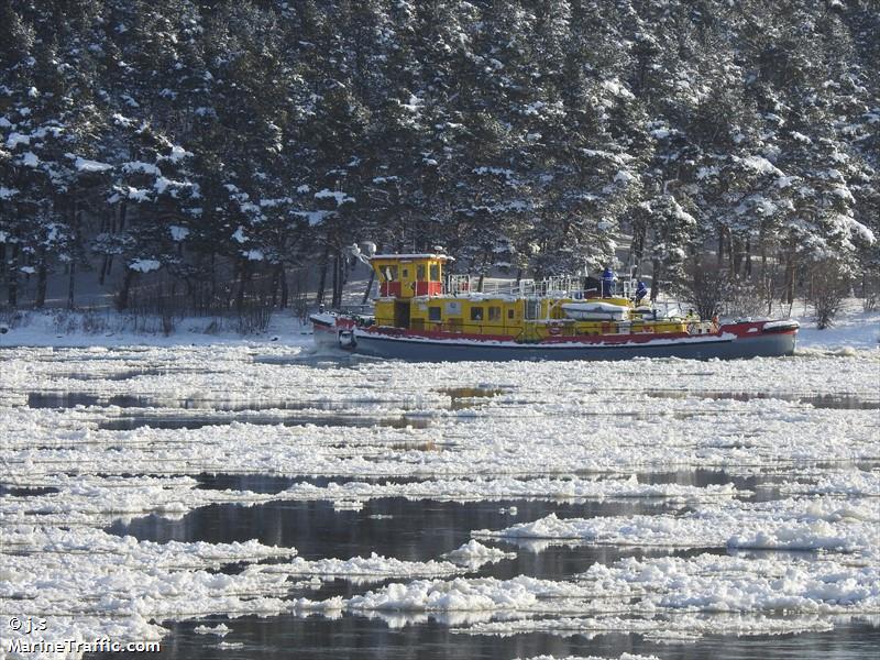 narwal (Tug) - IMO , MMSI 261185000, Call Sign SR5000 under the flag of Poland