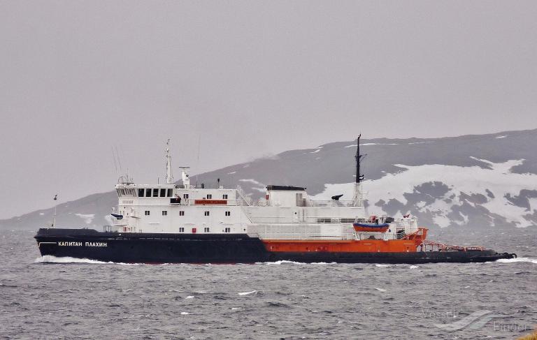 kapitan plakhin (Icebreaker) - IMO 8878099, MMSI 273315900, Call Sign UAQN under the flag of Russia