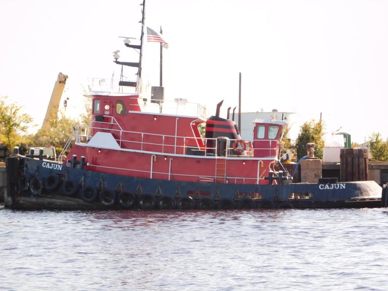 cajun (Tug) - IMO 8334055, MMSI 367401960, Call Sign WDE8132 under the flag of United States (USA)