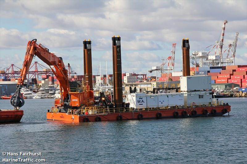 ft3 (Dredging or UW ops) - IMO , MMSI 503736000, Call Sign MH2623 under the flag of Australia