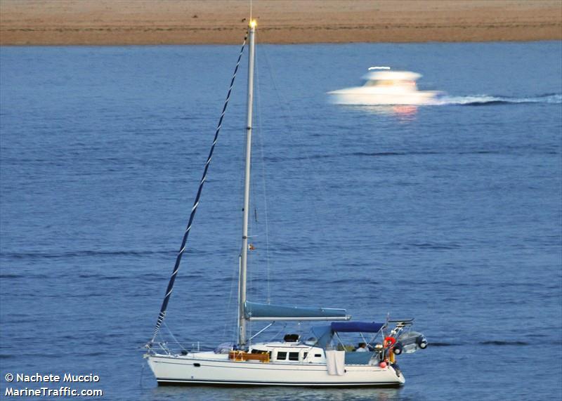 houat else (Sailing vessel) - IMO , MMSI 227792810, Call Sign FGG3505 under the flag of France
