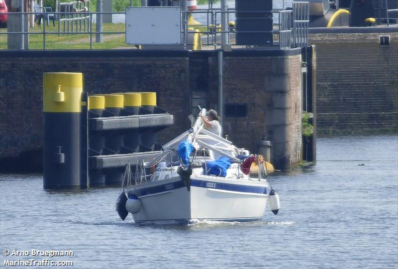 primadonna (Pleasure craft) - IMO , MMSI 211120210, Call Sign DG2765 under the flag of Germany