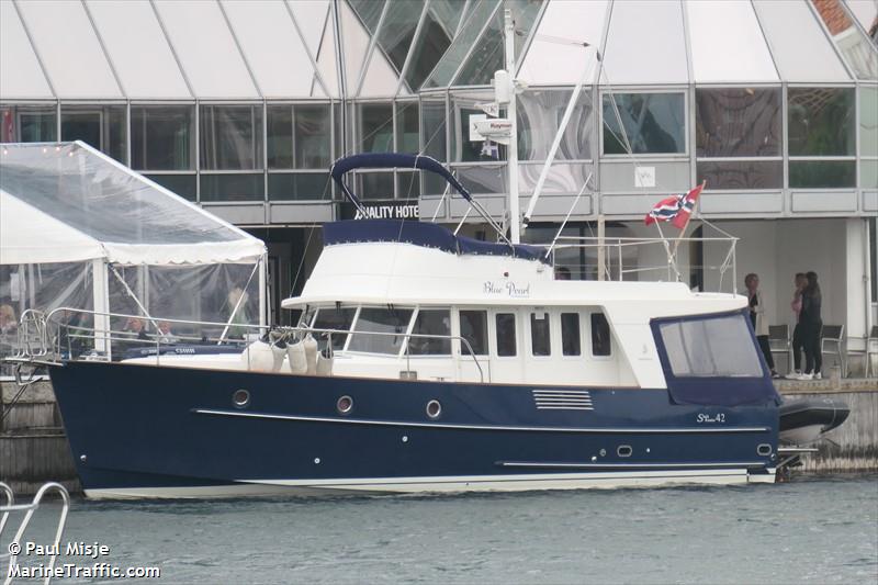 black pearl (Pleasure craft) - IMO , MMSI 235051166, Call Sign MGAL under the flag of United Kingdom (UK)