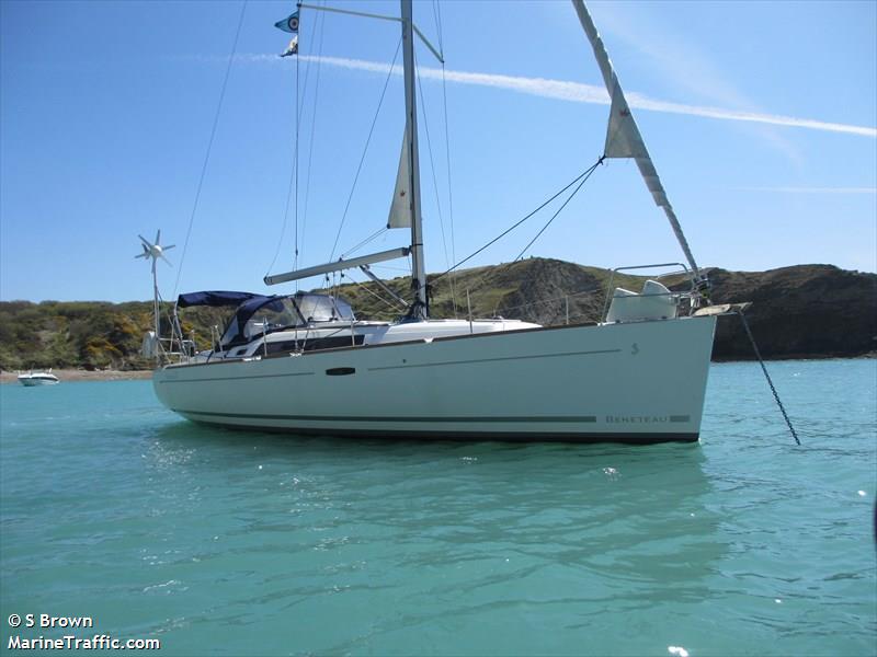 hollie (Sailing vessel) - IMO , MMSI 235083562, Call Sign 2EAT2 under the flag of United Kingdom (UK)