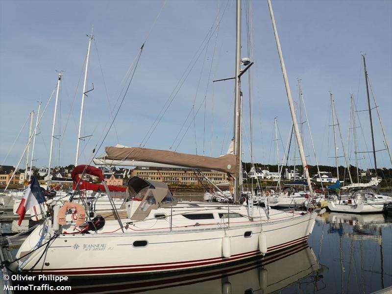 joa (Sailing vessel) - IMO , MMSI 227637020, Call Sign FT4803 under the flag of France