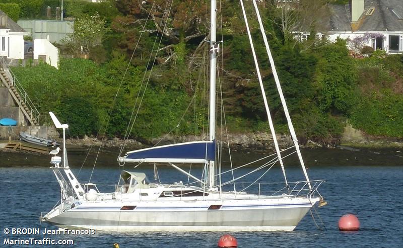 objectif lune (Sailing vessel) - IMO , MMSI 227963720, Call Sign FAG6842 under the flag of France