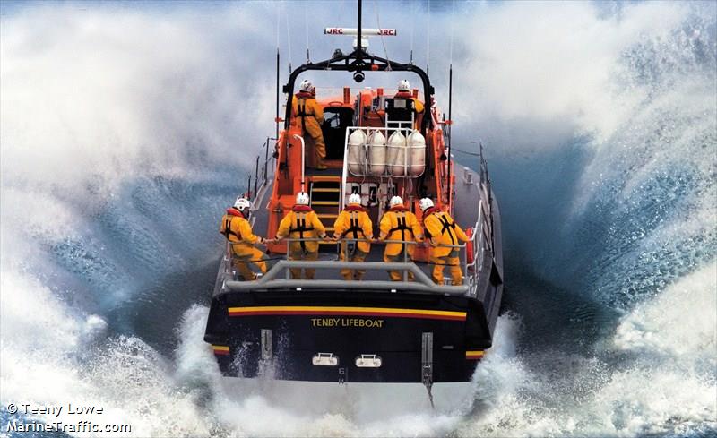 rnli lifeboat 16-02 (SAR) - IMO , MMSI 235014279, Call Sign MDBR7 under the flag of United Kingdom (UK)