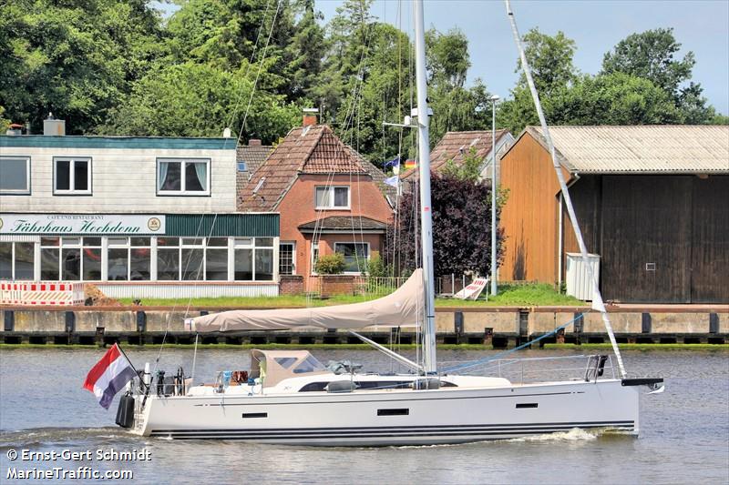 blond 3 (Pleasure craft) - IMO , MMSI 244002208, Call Sign PG3551 under the flag of Netherlands