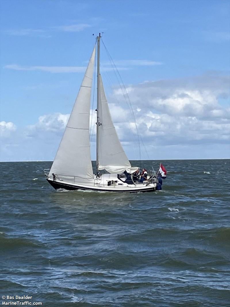 cirrus cloud (Pleasure craft) - IMO , MMSI 244070237, Call Sign PG8941 under the flag of Netherlands