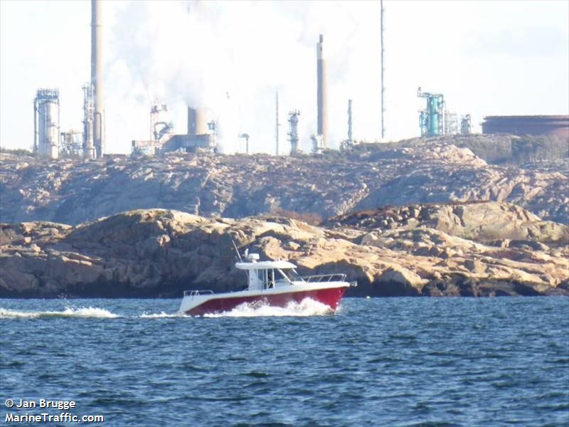 lollo (Fishing vessel) - IMO , MMSI 265755810, Call Sign SE9147 under the flag of Sweden