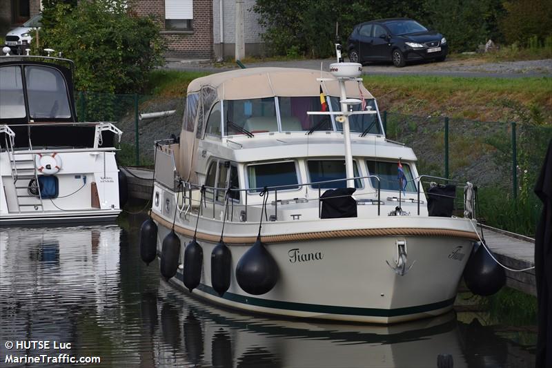 tiana (Pleasure craft) - IMO , MMSI 269057652, Call Sign HE7652 under the flag of Switzerland