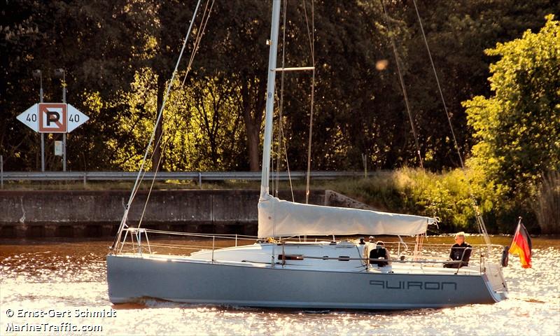quiron (Pleasure craft) - IMO , MMSI 211718570, Call Sign D2411F/ under the flag of Germany