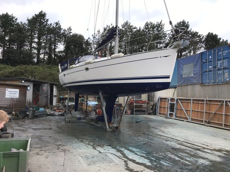 navy blue (Sailing vessel) - IMO , MMSI 235038362, Call Sign MNRV8 under the flag of United Kingdom (UK)