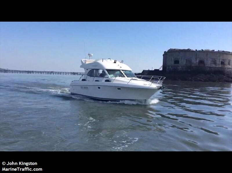 magic dragon (Pleasure craft) - IMO , MMSI 235087566, Call Sign 2ERM7 under the flag of United Kingdom (UK)