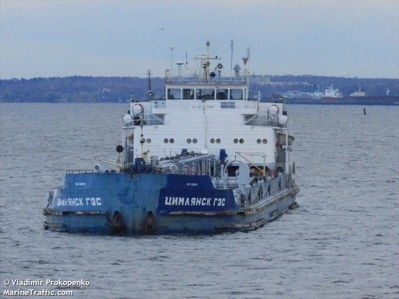 tsimlyansk ges (Oil Products Tanker) - IMO 9027154, MMSI 273443840 under the flag of Russia