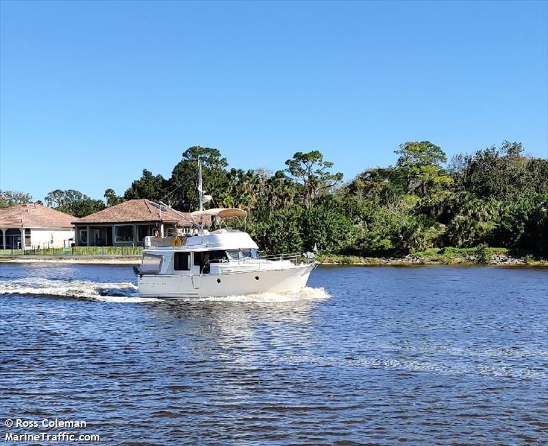 blue water (Pleasure craft) - IMO , MMSI 367641890 under the flag of United States (USA)