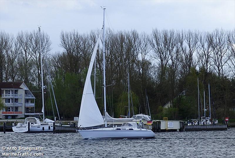 merlin (Sailing vessel) - IMO , MMSI 211190820, Call Sign DA 3870 under the flag of Germany