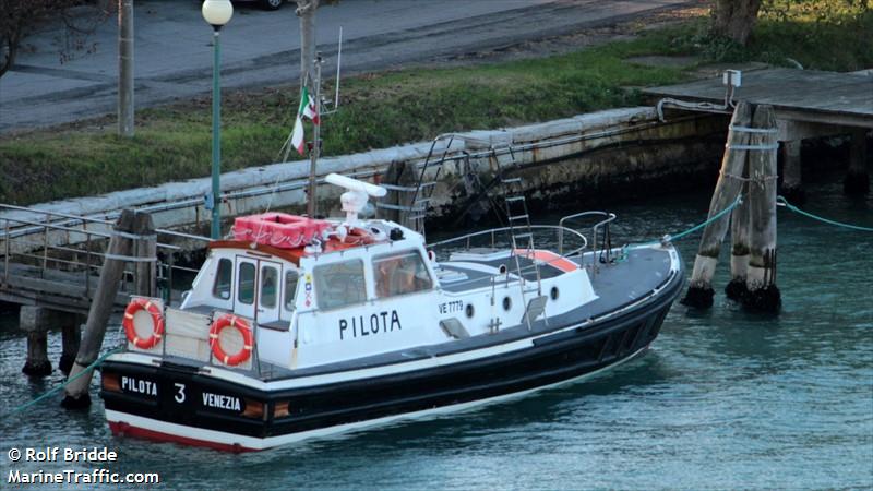 pilota 3 (Pilot) - IMO , MMSI 247338800, Call Sign IPVF under the flag of Italy