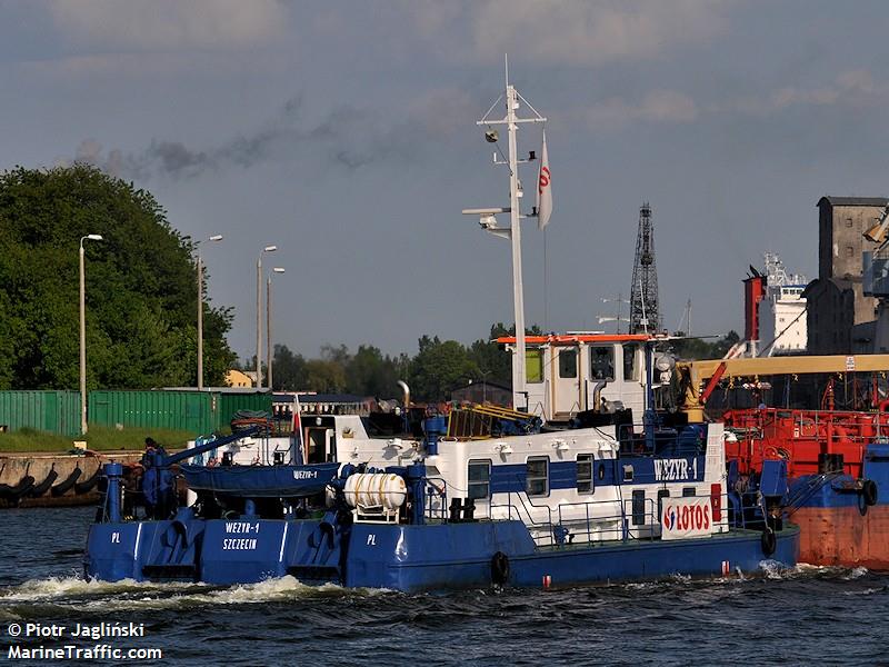 wezyr 1 (-) - IMO , MMSI 261182606, Call Sign SR2606 under the flag of Poland