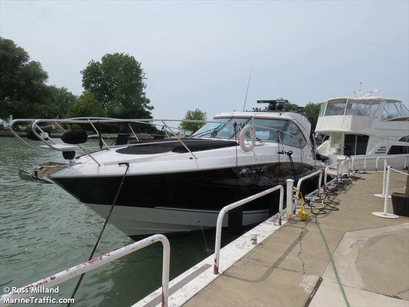 folly do 1 (Pleasure craft) - IMO , MMSI 316034422 under the flag of Canada