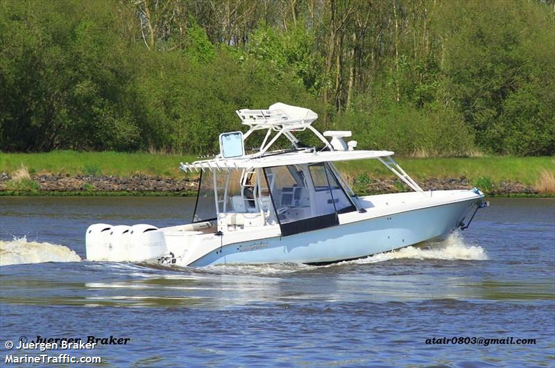 tt latitude (Pleasure craft) - IMO , MMSI 338174945 under the flag of USA