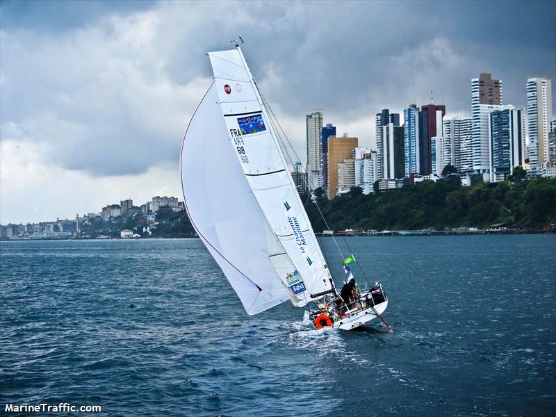 on the road again 2 (Sailing vessel) - IMO , MMSI 227747890 under the flag of France