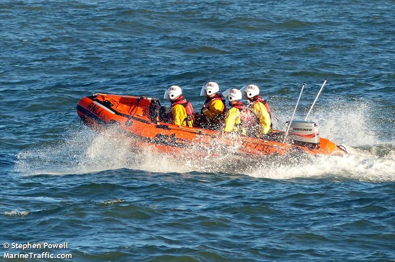 rnli lifeboat d-735 (SAR) - IMO , MMSI 235114901 under the flag of United Kingdom (UK)