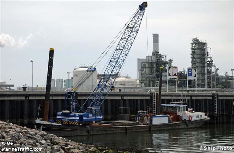 labor vincit (Unknown) - IMO , MMSI 244870805, Call Sign PD4512 under the flag of Netherlands