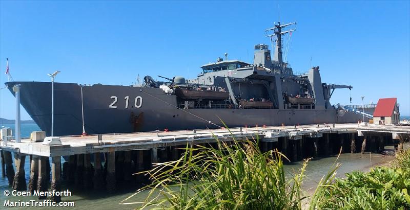 rss endeavour (Military ops) - IMO , MMSI 566012800, Call Sign 9VTO under the flag of Singapore