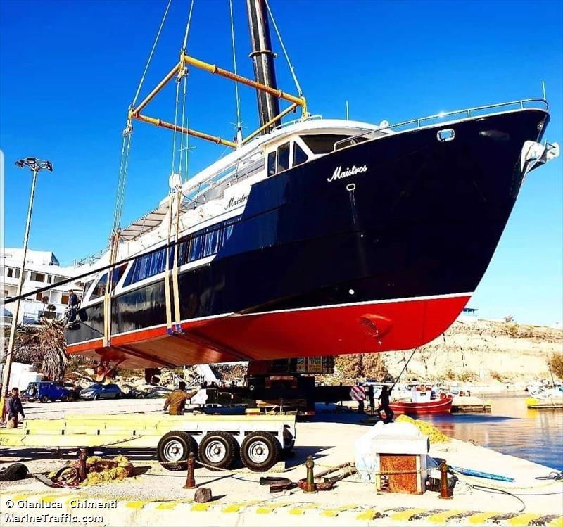 maistros santorini (Passenger ship) - IMO , MMSI 240168600, Call Sign SVA9077 under the flag of Greece