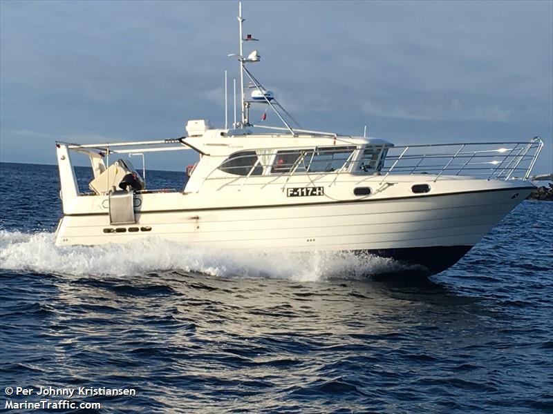 cariane (Fishing vessel) - IMO , MMSI 257306140 under the flag of Norway