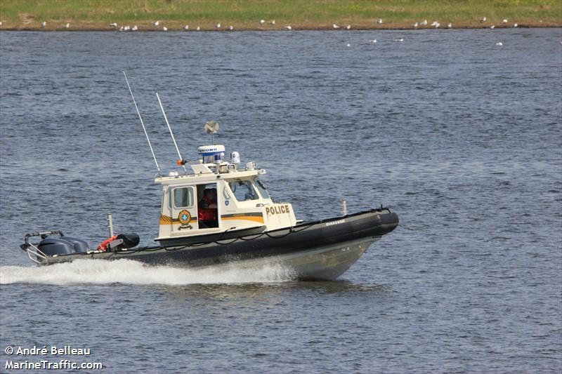 4b01 (Law enforcment) - IMO , MMSI 316015162 under the flag of Canada