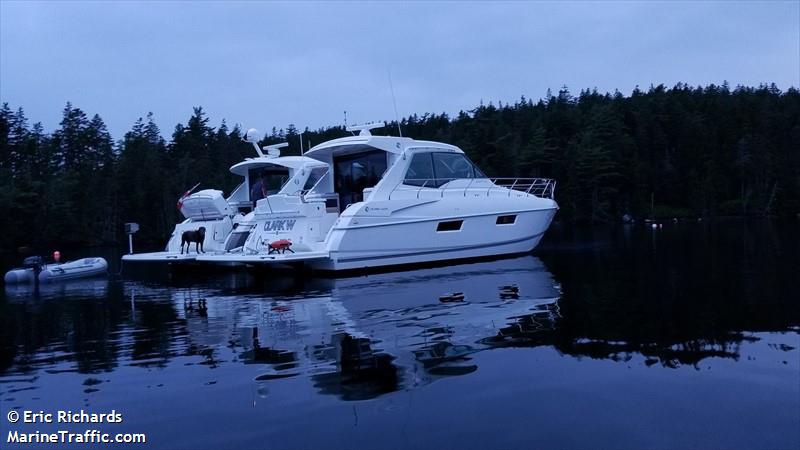 clark w (Pleasure craft) - IMO , MMSI 316032304 under the flag of Canada