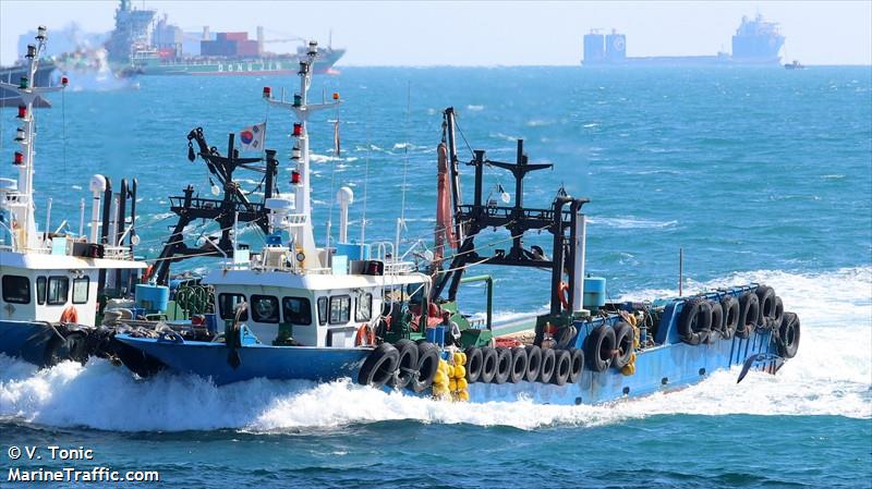 2 seong hwa (Fishing vessel) - IMO , MMSI 440163330 under the flag of Korea