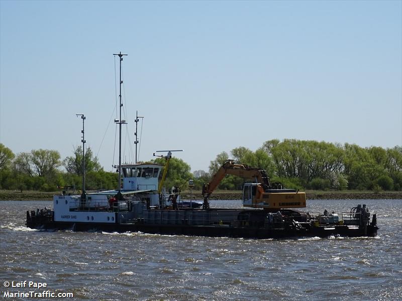 harriersand (Dredging or UW ops) - IMO , MMSI 211627310, Call Sign DF8317 under the flag of Germany