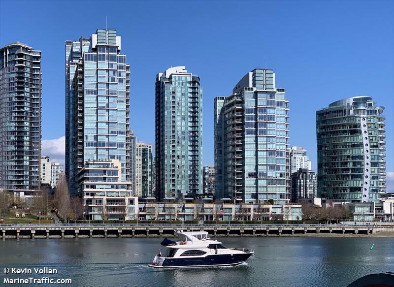 mv elena (Pleasure craft) - IMO , MMSI 316039737 under the flag of Canada