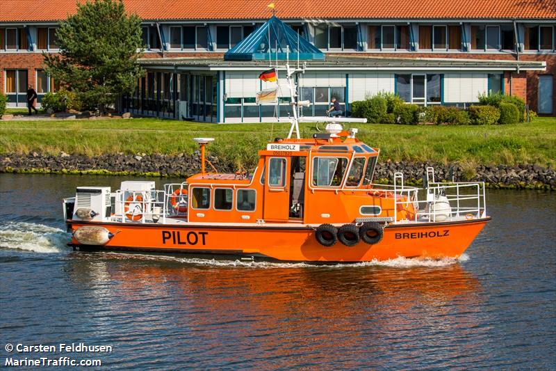 breiholz (Pilot) - IMO , MMSI 211265610, Call Sign DF3812 under the flag of Germany