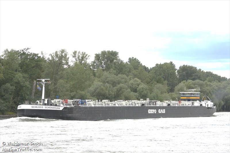schloss schoenbrunn (Tanker) - IMO , MMSI 211446560, Call Sign DD5483 under the flag of Germany