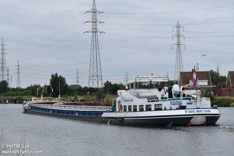 theresia (Cargo ship) - IMO , MMSI 244730945, Call Sign PD4233 under the flag of Netherlands