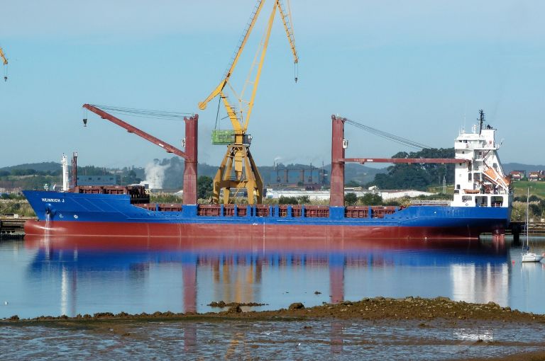 laura s (Container Ship) - IMO 9157868, MMSI 255805890, Call Sign CQYK under the flag of Madeira