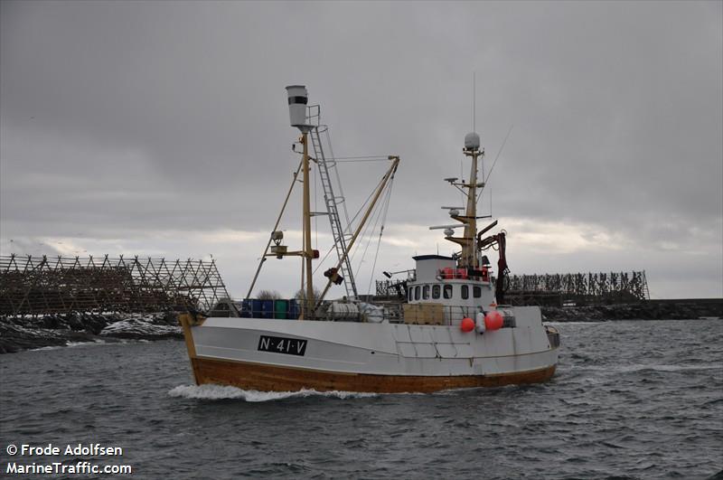 gamle lofotvaering (Pleasure craft) - IMO , MMSI 257594500, Call Sign LCHT under the flag of Norway