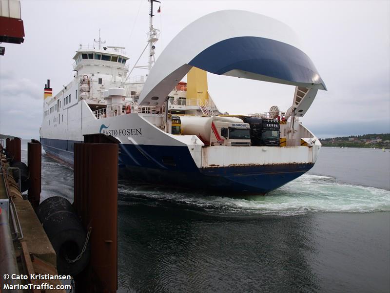 bomlo (Passenger/Ro-Ro Cargo Ship) - IMO 9299408, MMSI 259344000, Call Sign LMWY under the flag of Norway