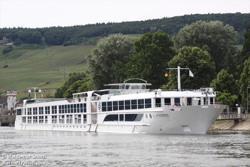 s.s. antoinette (Passenger ship) - IMO , MMSI 269057366, Call Sign HE7366 under the flag of Switzerland