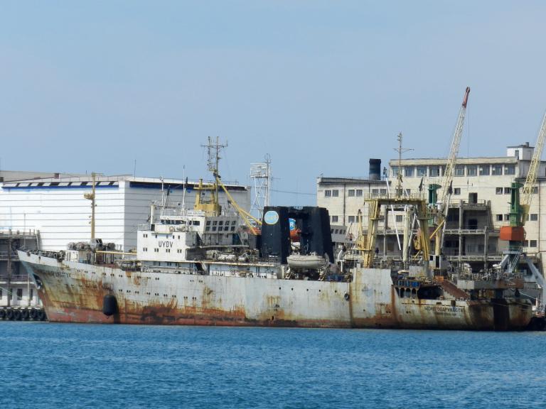 more sodruzhestva (Fish Factory Ship) - IMO 8724315, MMSI 272208000, Call Sign UYDV under the flag of Ukraine