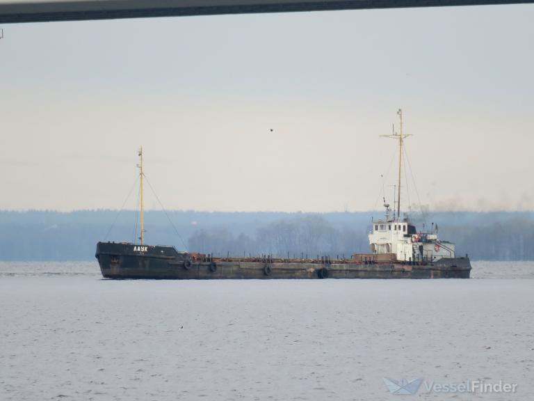 lauk (Motor Hopper) - IMO 8928131, MMSI 273337810, Call Sign UBJF2 under the flag of Russia