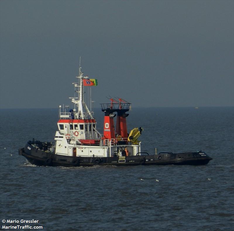 cougar (Tug) - IMO 8120478, MMSI 375448000, Call Sign J8B5008 under the flag of St Vincent & Grenadines