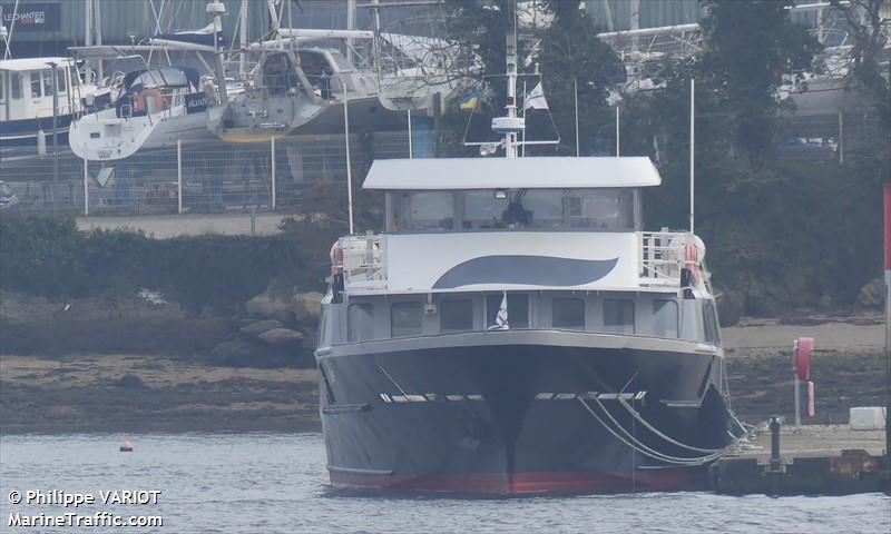iroko (Passenger ship) - IMO , MMSI 227002440, Call Sign FT6613 under the flag of France