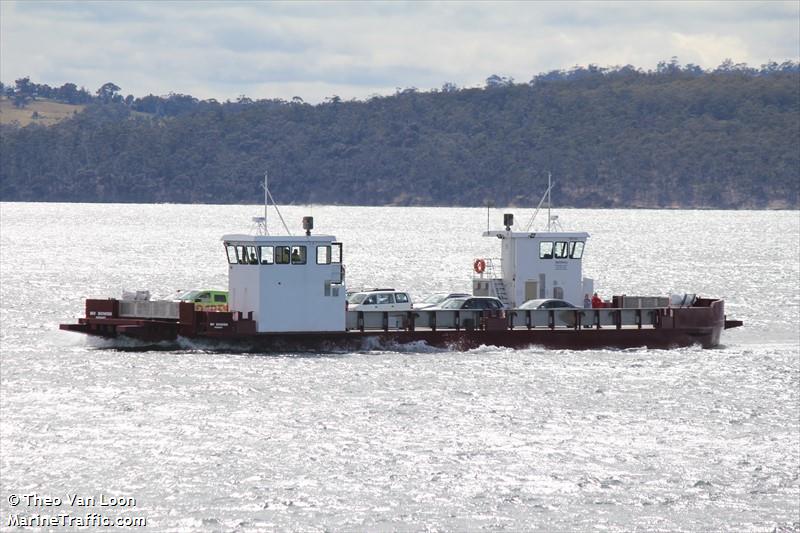 bowen (Passenger ship) - IMO , MMSI 503081551 under the flag of Australia